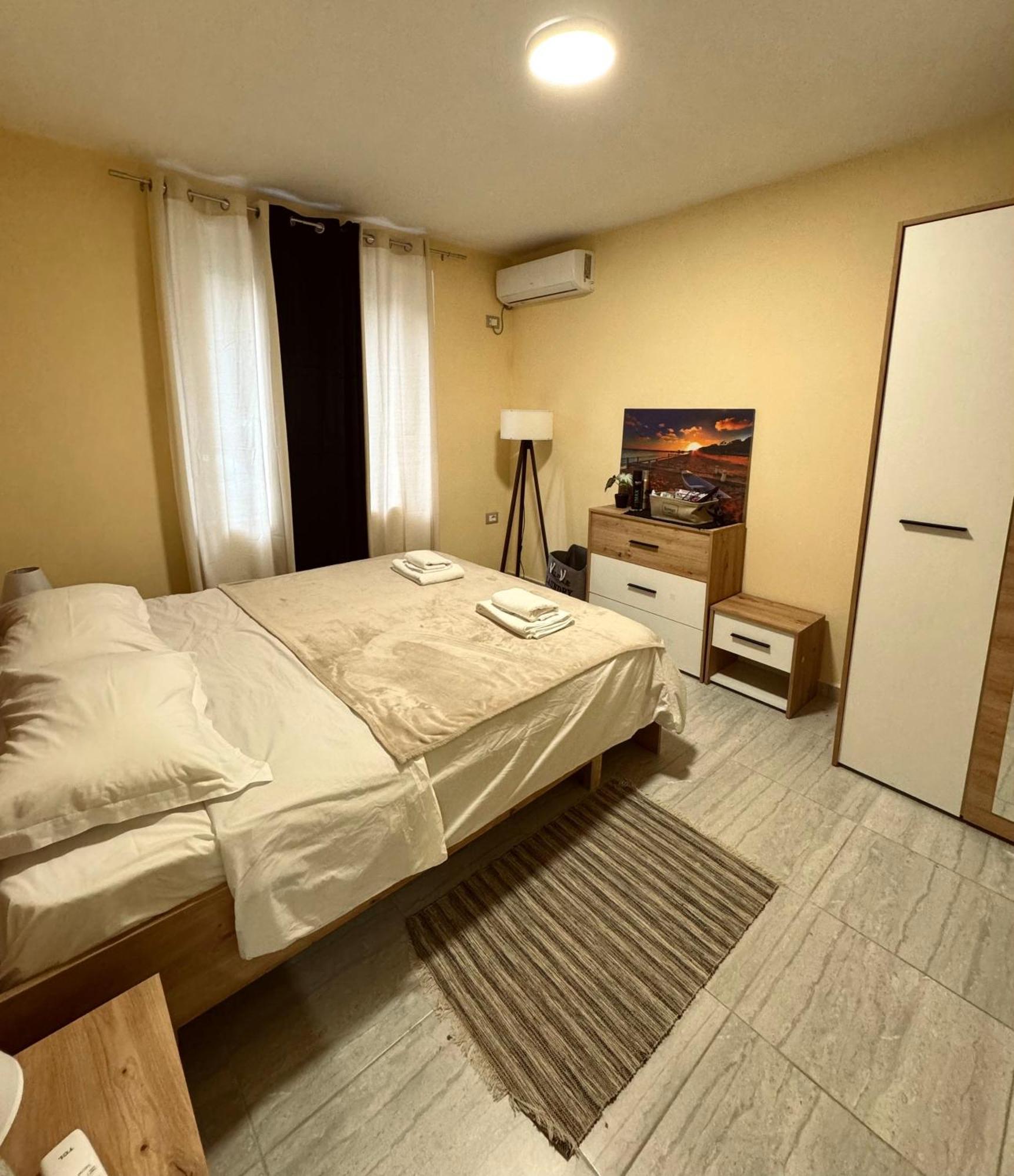Urban Apartment In Blloku Tirana Eksteriør billede